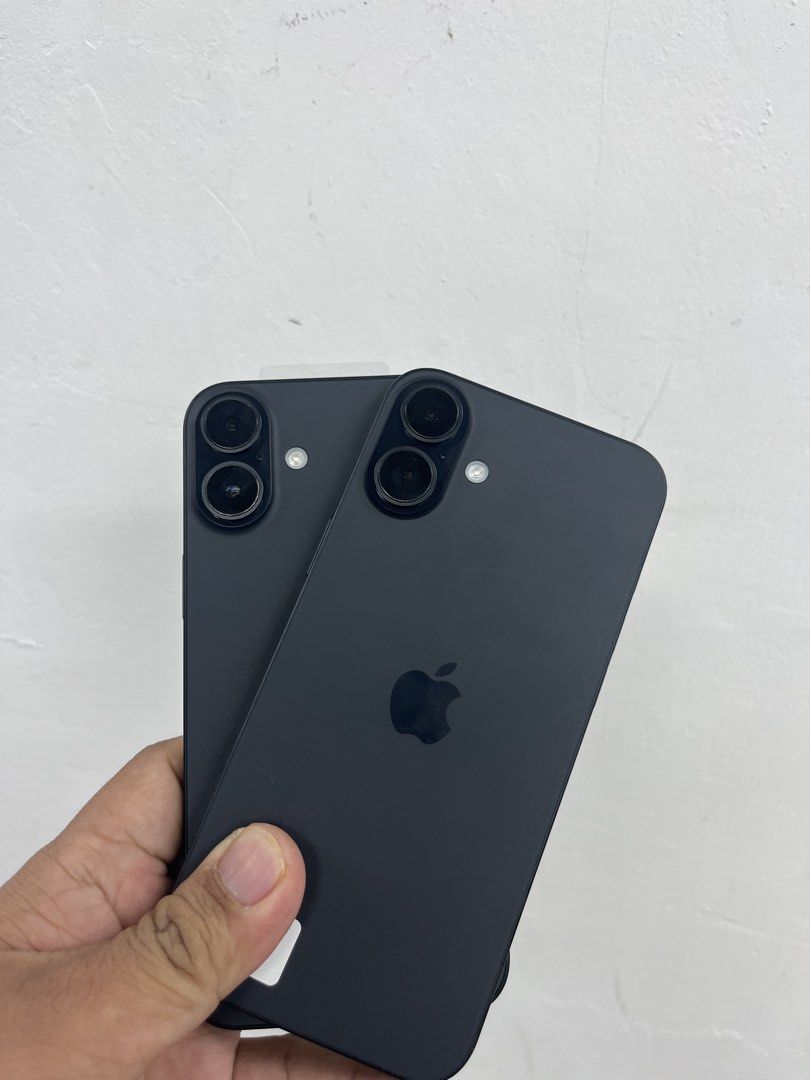 iPhone 16 Plus (Category: iPhone 16 Series) located in Manila. Submitted by espin690 (Listing ID 1452837326, Image 3). Description: PLEASE READ MUNA BAGO PM WIFI USE WIFI USE ONLY HOTSPOT iPhone 16 Plus 128gb 100%Original All Parts Original No parts and service No history repair Inclusion: UNIT CASE FULL TEMPRED GLASS ✳️ios26✳️ FACE ID✅ TRUETON✅ Sim❌❌❌ Note: ⛔️Bawal reset bawal update⛔️ Issue: Wifi use only Pwede lagyan ng apple iD Download apps 