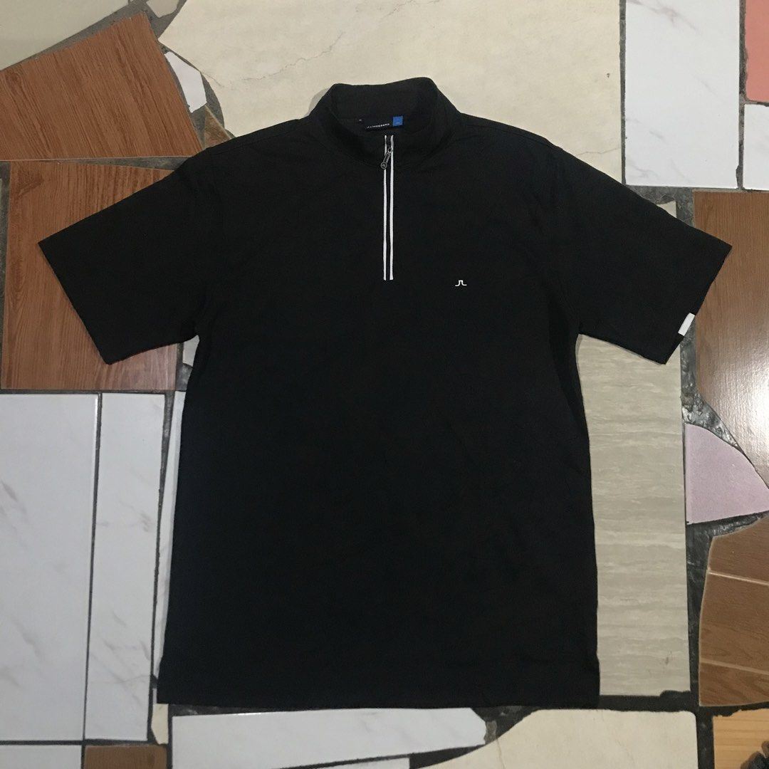 j.lindeberg Quarter Zip Fieldsensor Polo Shirt (Category: Tshirts & Polo Shirts ) located in Bacolod City. Submitted by cdargg (Listing ID 1452832996, Image 1). Description: J.Lindeberg Quarter Zip Fieldsensor Polo Shirt Size: Medium Dimension: Width - 19.5 Length - 28 Excellent Issue/Flaws: Cut washtag .