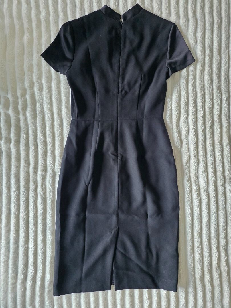Jonathan Saunders London Black Dress (Category: Dresses) located in Makati City. Submitted by seriousdeclutteringmission (Listing ID 1452788452, Image 2). Description: Jonathan Saunders London Black Dress Very soft silky fabric. Great for office and then a night out with stilettos.