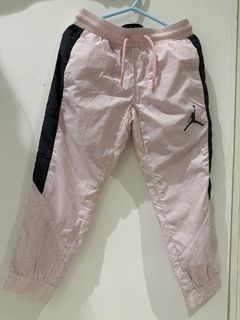 （分類：）位於 。 由 theoutfitodyssey.cloud 提交（商品編號 1452828778，圖片 1）。簡介： 。