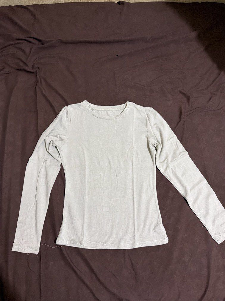 joy basic (Kategori: Atasan) berada di Bandarlampung. Dikirim oleh varizkaaaa (ID iklan 1452861582, Gambar 1). Deskripsi: warna sage green size M.