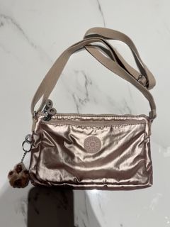 (Kategori: ) berada di . Dikirim oleh clothespreloved (ID iklan 1452829606, Gambar 1). Deskripsi: .