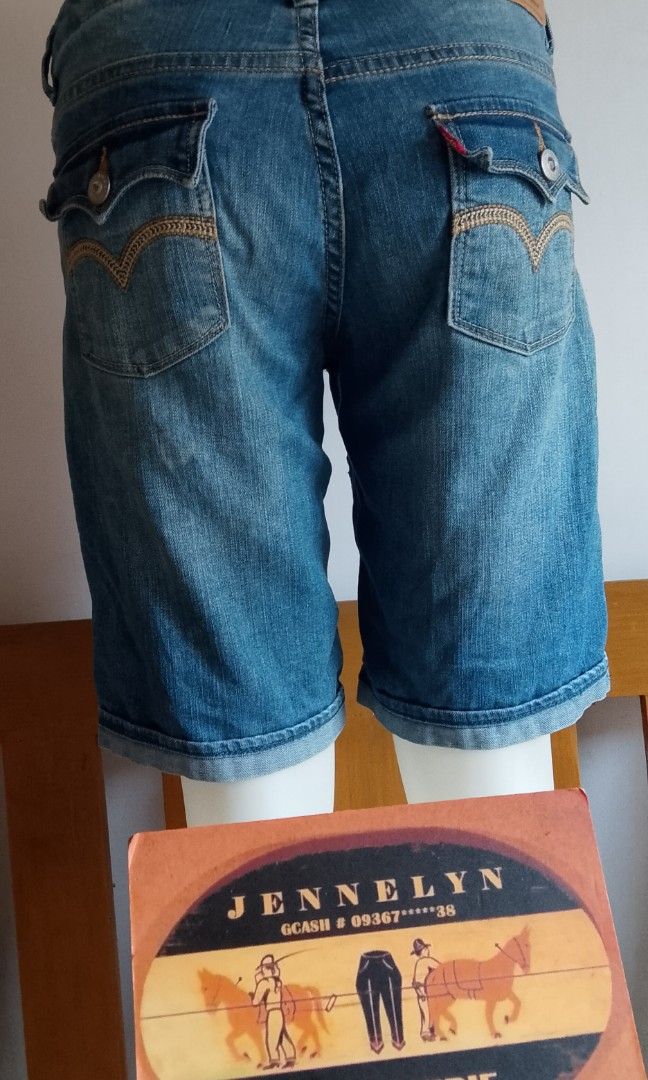 Levi's Bermuda short women (Category: Shorts) located in Calbayog City. Submitted by jen1027 (Listing ID 1452744322, Image 3). Description: Price:350 + Sf Levi's Bermuda Short For Women Size 16 On Tag Actual Fit 29-30 Stretch Actual Length 17 Made In China Good Condition Need Wash ⛔ Payment first ⛔MOP-Gcash ⛔ Location -Calbayog City Samar ⛔pm for interested.