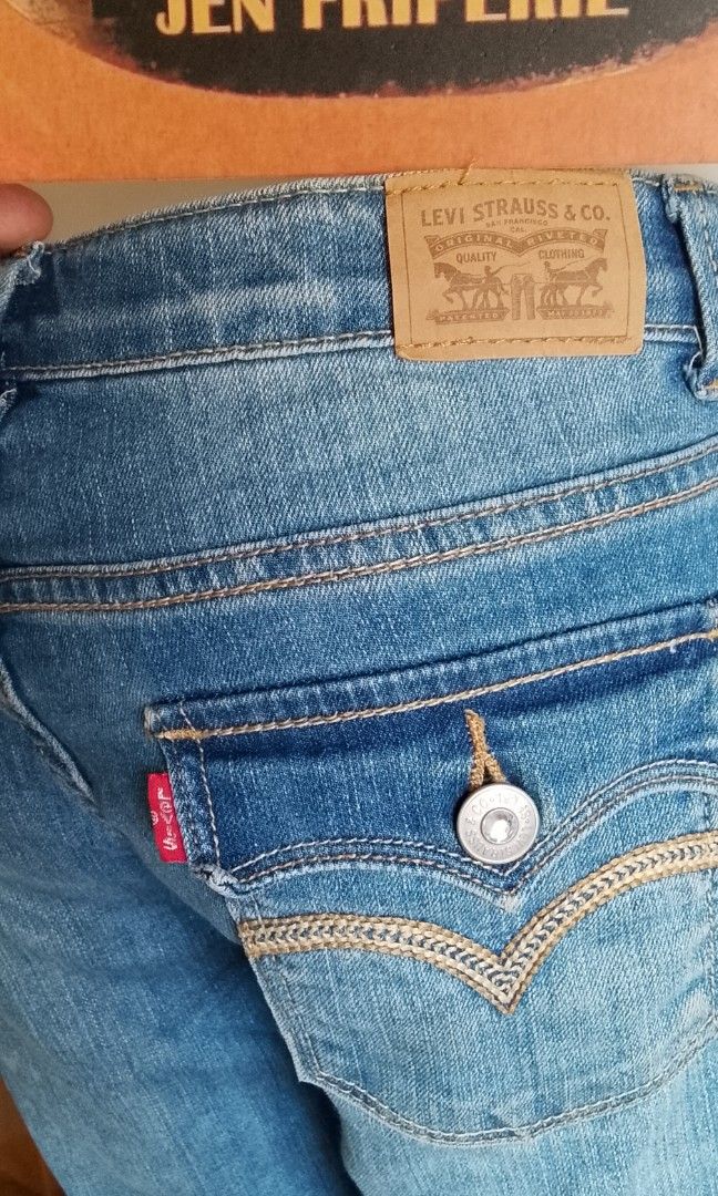 Levi's Bermuda short women (Category: Shorts) located in Calbayog City. Submitted by jen1027 (Listing ID 1452744322, Image 1). Description: Price:350 + Sf Levi's Bermuda Short For Women Size 16 On Tag Actual Fit 29-30 Stretch Actual Length 17 Made In China Good Condition Need Wash ⛔ Payment first ⛔MOP-Gcash ⛔ Location -Calbayog City Samar ⛔pm for interested.