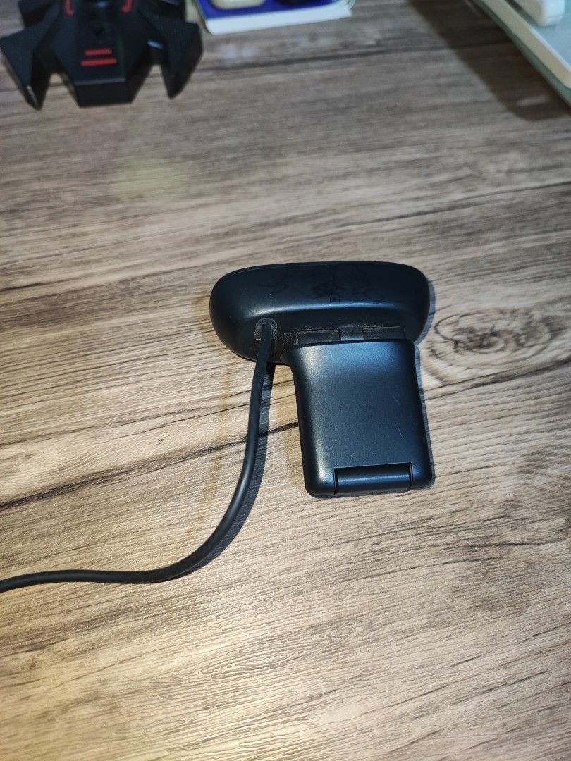 Logitech C270 HD Webcam (Category: Webcams) located in Manila. Submitted by rave_234 (Listing ID 1452730070, Image 2). Description: Logitech C920 Webcam - USB connection. Attaches to monitors/stands. Tested & working. Upgraded setup. RFS: May Ipad na, never used (no box) Orig price: 2500.