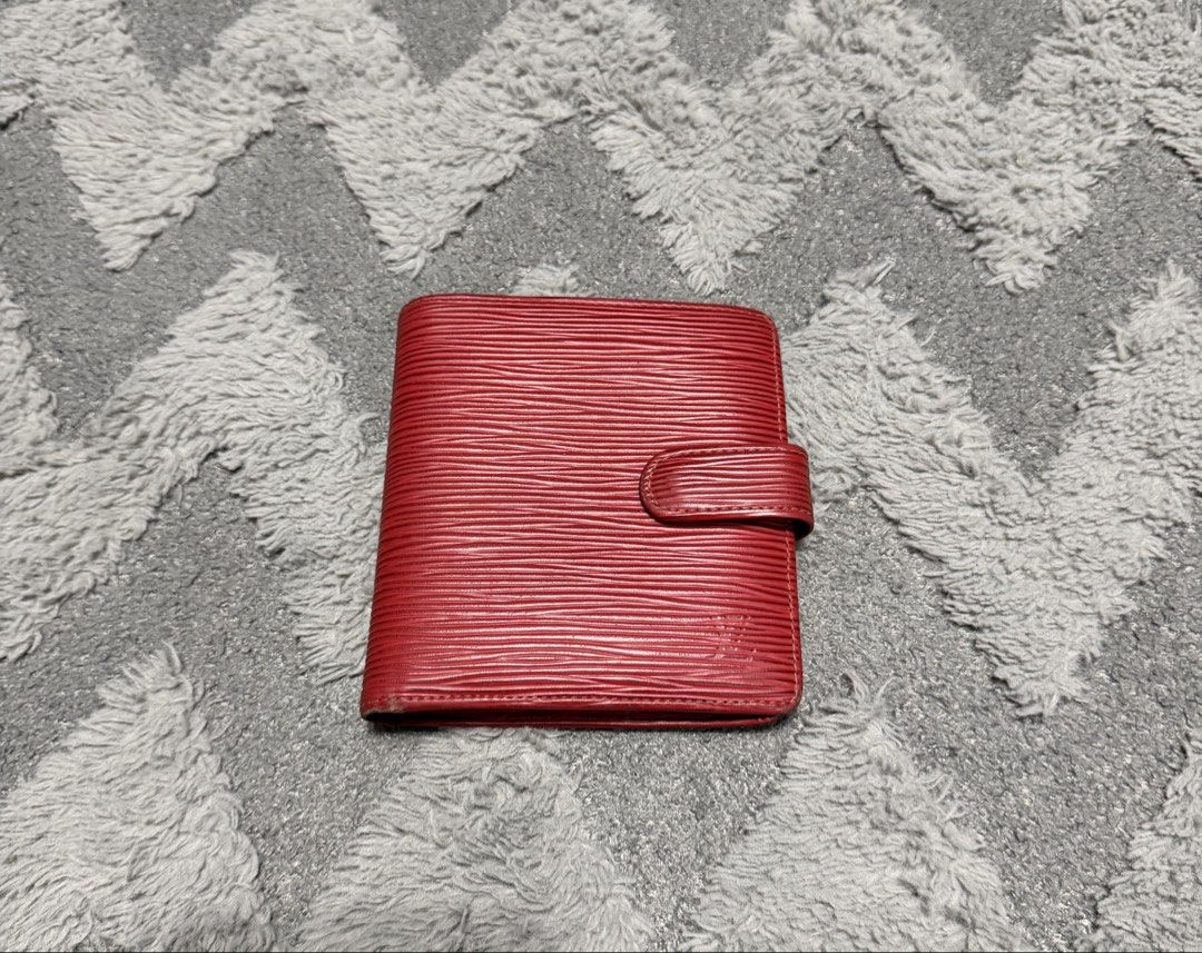 Louis Vuitton - Red Epi Leather Bi-Fold Wallet (Category: Wallets & Card holders) located in Cavite. Submitted by commoncourtesy (Listing ID 1452874529, Image 1). Description: Authentic.