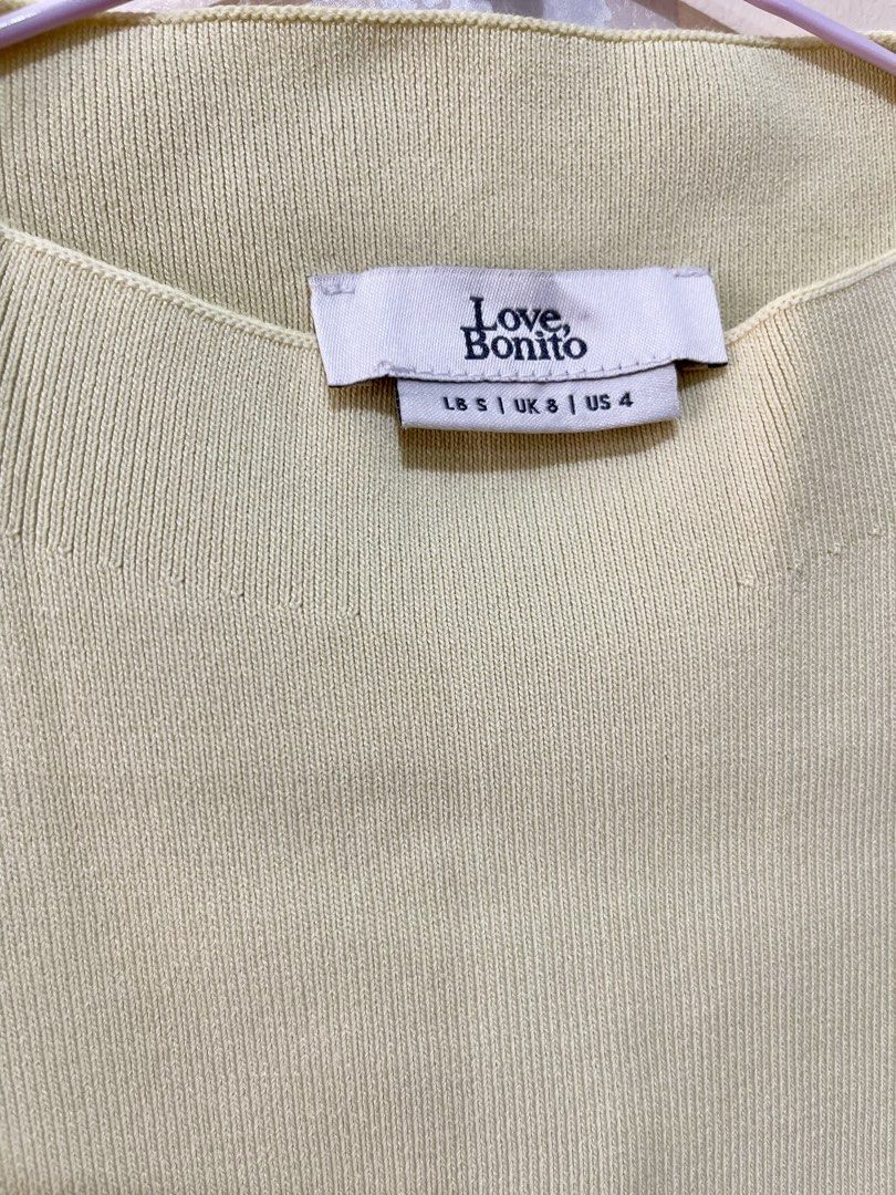 ‼️Sale‼️ Love Bonito Sleeveless Knit Top (Category: Sleeveless) located in Quezon City. Submitted by thebusybeee (Listing ID 1452773747, Image 2). Description: - Mint Green sleeveless knit top from Love Bonito - Ribbed texture all over - High neckline - Versatile for layering or wearing alone - Fits size Small to Semi Large - Stretchable fabric Pit to pit/Bust: 34-38 Width: 34-38 Length: 23 .