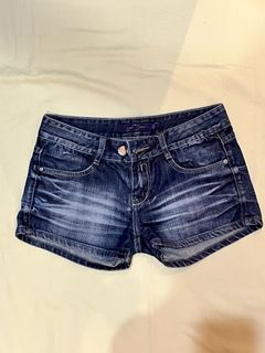 (Category: ) located in . Submitted by sunnisells (Listing ID 1452835572, Image 1). Description: .