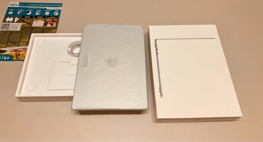 Macbook M4 (Category: iPad) located in Quezon City. Submitted by nmauro (Listing ID 1452804631, Image 1). Description: Brand New Macbook Air M4 High Specs 32gb RAM 512gb Storage Cycle count: 3 Shipped from Canada Binuksan lang never nagamit BYPASS.