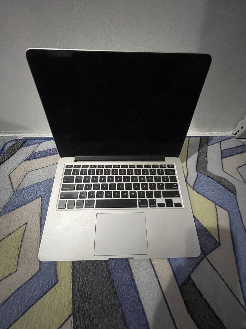 macbook pro i7 2015 (Category: Laptops & Notebooks) located in Manila. Submitted by hometechieonlineshop (Listing ID 1452828869, Image 1). Description: macbook pro i7 2015 13-inch 128gb ssd 16gb ram with charger.