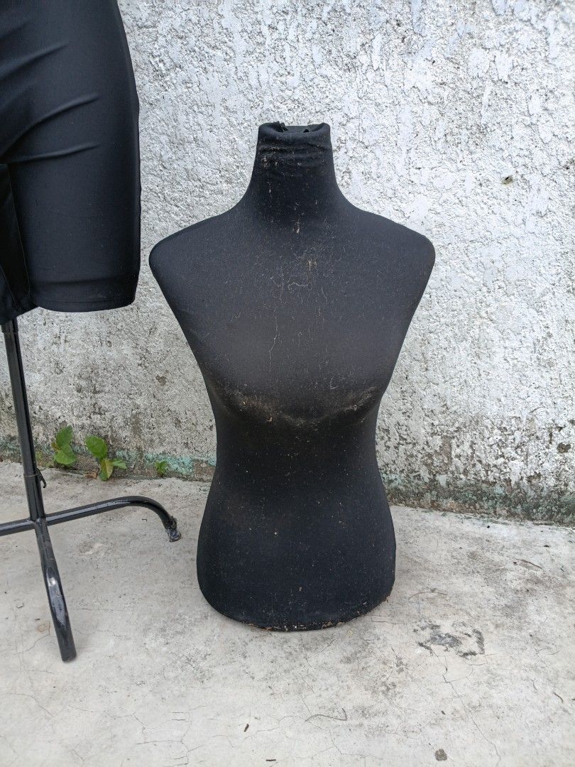 Mannequin Torso Display Form with Stand and Black Top (Category: Other Home Decor) located in Manila. Submitted by things4grabs (Listing ID 1452801407, Image 2). Description: - White plastic mannequin torso - Black fabric-covered top - Sturdy black metal cross base stand - Ideal for showcasing clothing and accessories issue po mejo madumi ung color black pero washable naman ung parang cover nya kayo na lang ang maglinis and mag ayos pick up only 