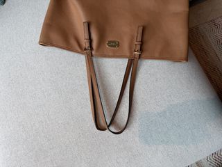 (Category: ) located in . Submitted by szaidi930 (Listing ID 1452719746, Image 1). Description: .