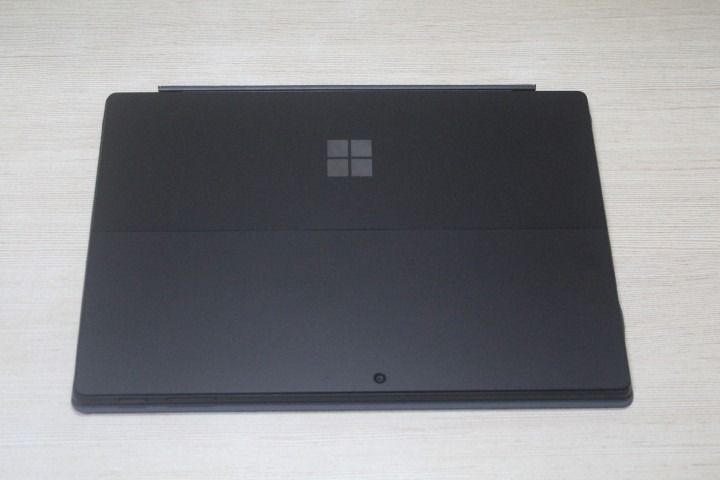 Microsoft surface pro 7 i5 1035G4 ram 8gb ssd 256gb tablet pc (Category: Laptops & Notebooks) located in Pasay City. Submitted by Rsgadgets (Listing ID 1452728797, Image 2). Description: 𝗠𝗶𝗰𝗿𝗼𝘀𝗼𝗳𝘁 𝘀𝘂𝗿𝗳𝗮𝗰𝗲 𝗽𝗿𝗼 𝟳 𝗶𝟱 + 𝗸𝗲𝘆𝗯𝗼𝗮𝗿𝗱 - 𝟮𝗡𝗗 𝗛𝗔𝗡𝗗 our price 20k ONLY -TABLET PC Detachable -Ram 8GB + SSD 256GB -2.7k display +Bluetooth Keyboard RGB 98% smooth fresh unit -12.3Inch PixelSense(2736x1824) Multitouch -Intel Core 