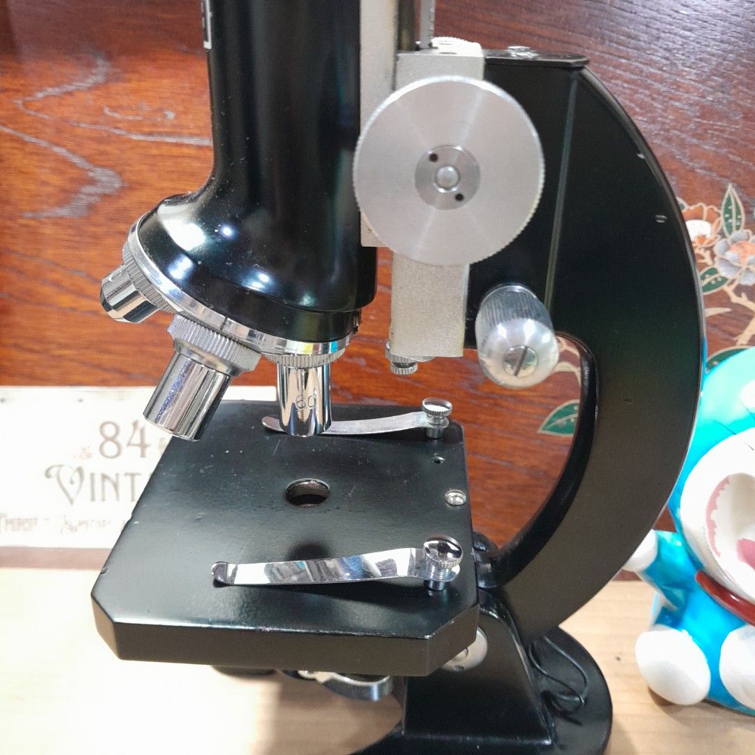Milton Microscope (Category: Medical Supplies & Tools) located in Las Pinas. Submitted by 84vintage (Listing ID 1452808382, Image 2). Description: Milton Microscope with Clean optics and lot's of features NOT AVAILABLE in cheap ones. ✓ Tested Working with Samples taken using a cellphone handheld on the objective. ✓ Aperture Control ✓ Fine and Coarse Focusing Knobs let's you focus quickly and precisely ✓ 4 Objectives ✓ Mirror or Electronic light c
