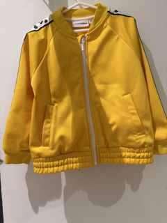 （分類：）位於 。 由 theoutfitodyssey.cloud 提交（商品編號 1452827372，圖片 1）。簡介： 。