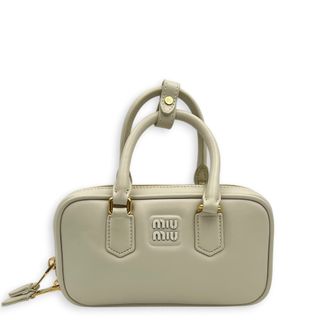 (Category: ) located in . Submitted by carousellluxury (Listing ID 1438740225, Image 1). Description: .
