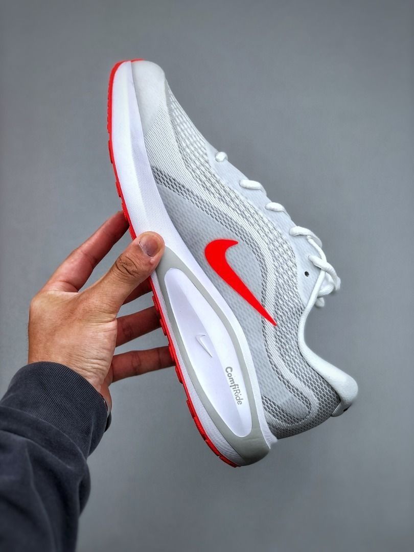 Nike Journey Run138 (Category: Sneakers) located in Singapore. Submitted by luxe_pick_planet (Listing ID 1452870883, Image 2). Description: .
