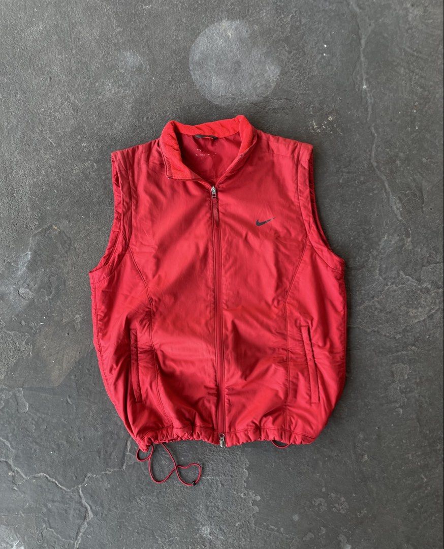 Nike Red Vest (Category: Hoodies) located in Manila. Submitted by mr.daco (Listing ID 1452765944, Image 1). Description: Dimes:20x29 Issue: missing necktags Need wash Color rate: 10/10 769 +sf Negotiable .