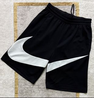 (Category: ) located in . Submitted by blackthriftstore (Listing ID 1452832321, Image 1). Description: .