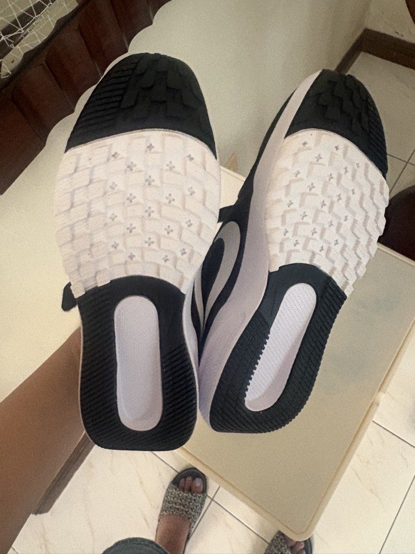 Nike Star Runner 5 Black Kids Shoes (Category: Babies & Kids Fashion) located in Las Pinas. Submitted by josh1301 (Listing ID 1452780970, Image 2). Description: - Black Nike Star Runner 5 shoes for kids - Size 3Y - Easy velcro straps for quick on and off - Breathable mesh upper - Durable rubber outsole Brand new! Bought in Japan. Too small for my son. Size 22 cm..