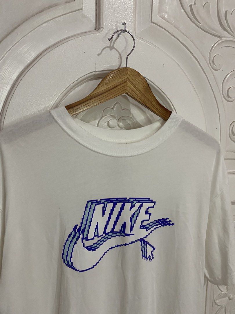 Nike Tee T-Shirt White Pixelated Logo Size L (Category: Tshirts & Polo Shirts ) located in Manila. Submitted by giandaduya72151 (Listing ID 1452738049, Image 2). Description: SIZE LARGE FIT 22x27.5 EXCELLENT CONDITION.