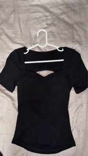 (Category: ) located in . Submitted by clearmywardrobiwe (Listing ID 1452867213, Image 1). Description: .