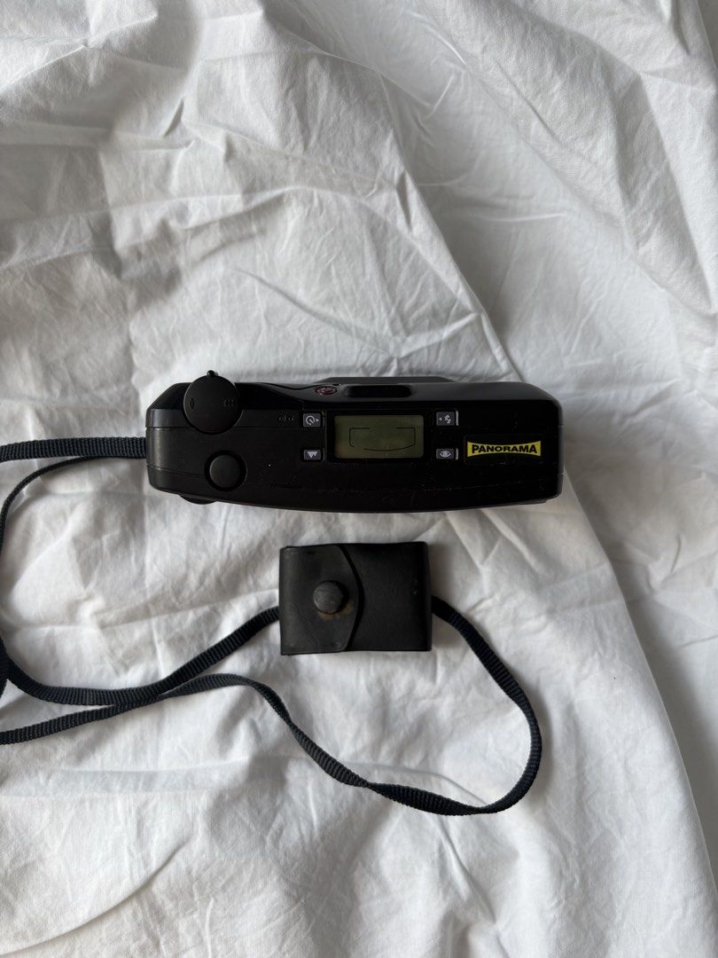 Pentax Espio AF Zoom Full Macro Film Camera (Category: Cameras) located in Pasig City. Submitted by parall3lles3m (Listing ID 1452703643, Image 2). Description: Pentax Espio AF Zoom 35mm film camera Battery: CR123A Flash working With signs of use - scratches on flash and viewfinder (external) Inclusions: Original pouch.