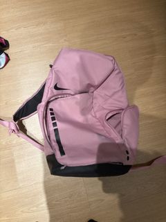 (Category: ) located in . Submitted by sellingshoesforfun (Listing ID 1452831377, Image 1). Description: .