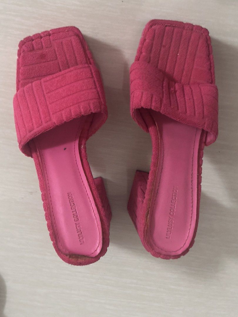 Pink Terry Cloth Platform Block Heels (Category: Heels) located in Pasay City. Submitted by a.daneee (Listing ID 1452844713, Image 2). Description: - Bright pink terry cloth material - Chunky platform heel - Square toe design - Easy slip-on mule style - Makes a statement! issue in pic.