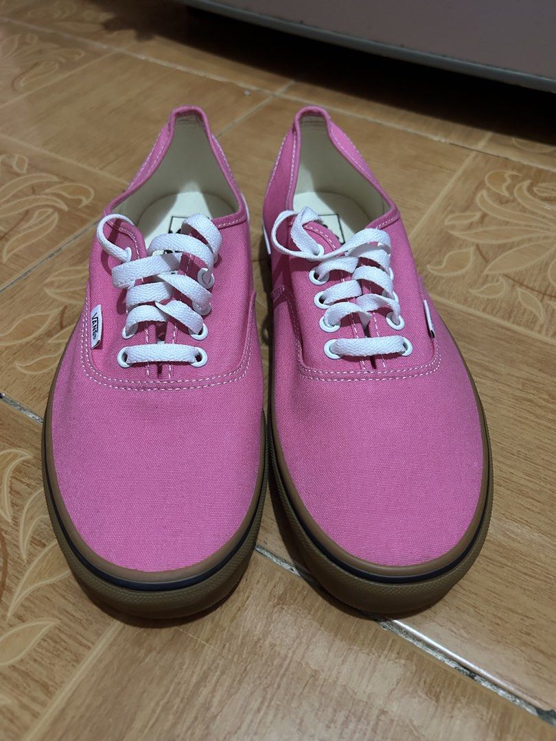 Vans (Category: Sneakers) located in Santa Maria. Submitted by teebag7558 (Listing ID 1452844944, Image 1). Description: - Classic pink Vans Authentic sneakers - Gum sole for a retro look - White laces and white stitching - Vans logo on heel tab and insole - Made in Vietnam - Size: 9 Women's.