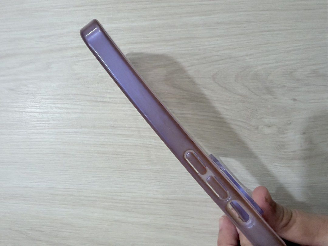 Popsockets Case iPhone 15 Pro (Category: Cases & Sleeves) located in Quezon City. Submitted by msmarjqab (Listing ID 1452756110, Image 2). Description: No box With light scratches but not very visible some dirt within the camera part inside No more white thing under the circle for magsafe but magsafe charging still works perfectly .