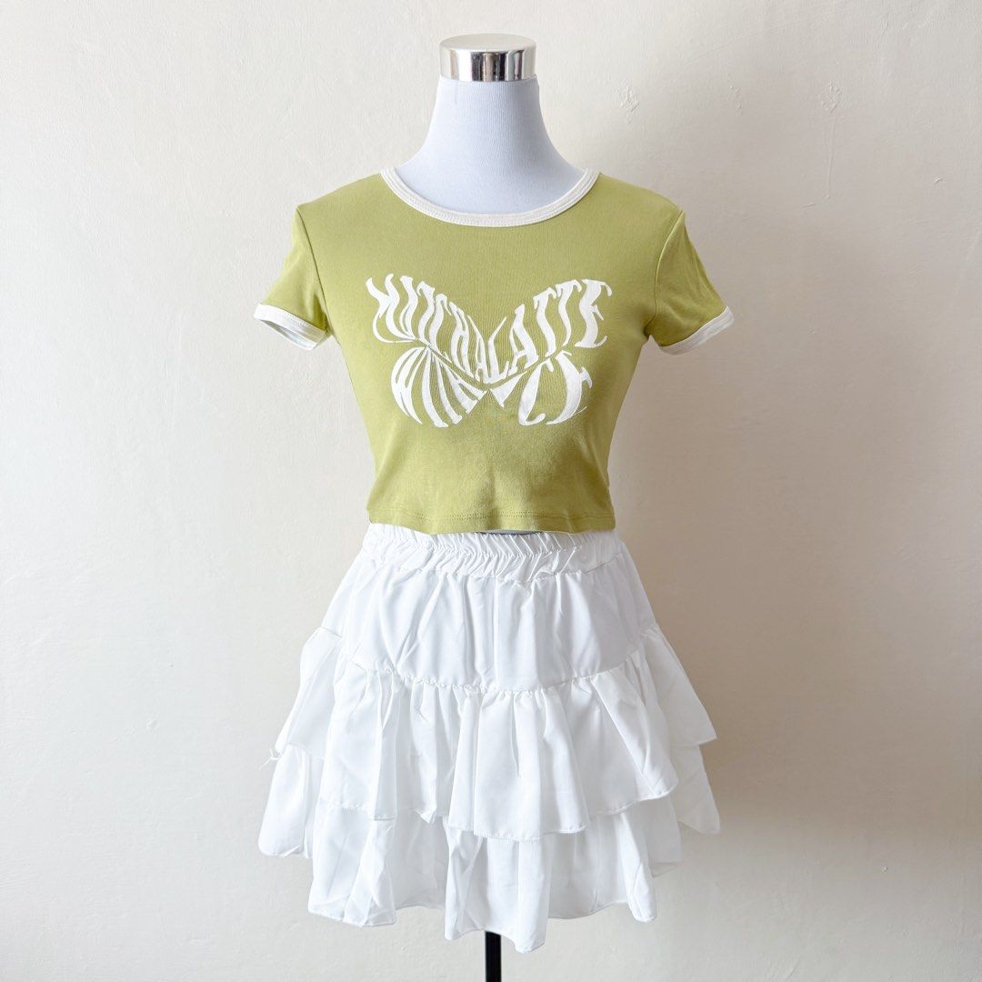 Pull & Bear Green Ringer Tee (Category: Others Tops) located in Antipolo. Submitted by rosywardrobe (Listing ID 1452835836, Image 1). Description: 🎀 MAKE READING A HABIT 🎀 • No order form, no reservation! • Strictly 1 day reservation • Payment first before order processing • No return, No exchange • Don’t make an offer if you’re not 100% sure • No shipping every weekends — PAYMENT CHANNELS — • GCash • Gotyme • Maya • BDO • BPI • Unionbank — DEL