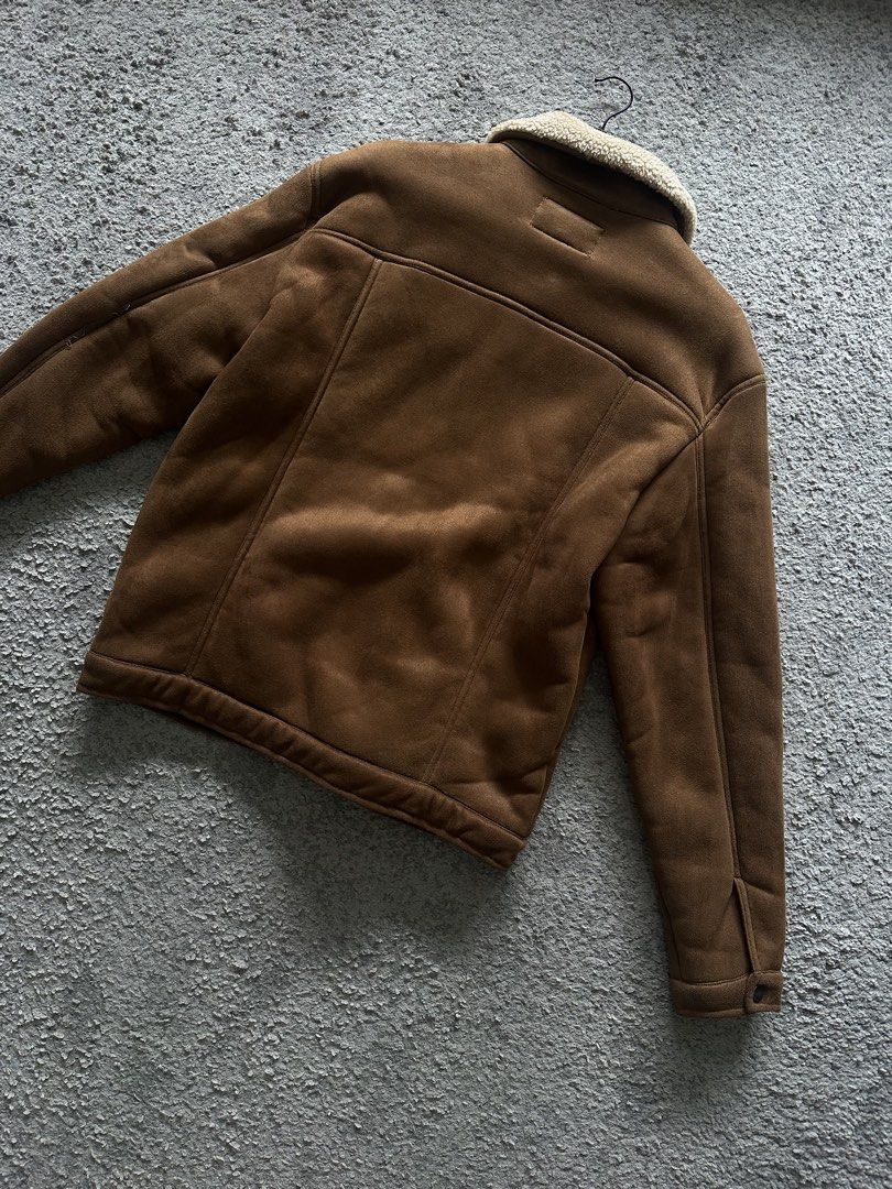 Pull n Bear Jacket (Category: Coats, Jackets and Outerwear) located in Ampang. Submitted by adri.yo (Listing ID 1452744395, Image 3). Description: Retail price : RM 256 NEGOTIABLE!.