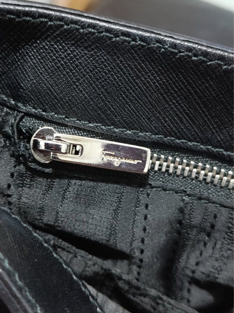 Salvatore Ferragamo leather shoulder bag (Category: Luxury Bags & Wallets) located in Manila. Submitted by adreamthrift27 (Listing ID 1452845298, Image 3). Description: “Salvatore Ferragamo” 2010’s Gancini leather shoulder bag Rank: A Height 19.5 cm, Width 29 cm, Depth 6.5 cm Shoulder strap 57 cm nego .