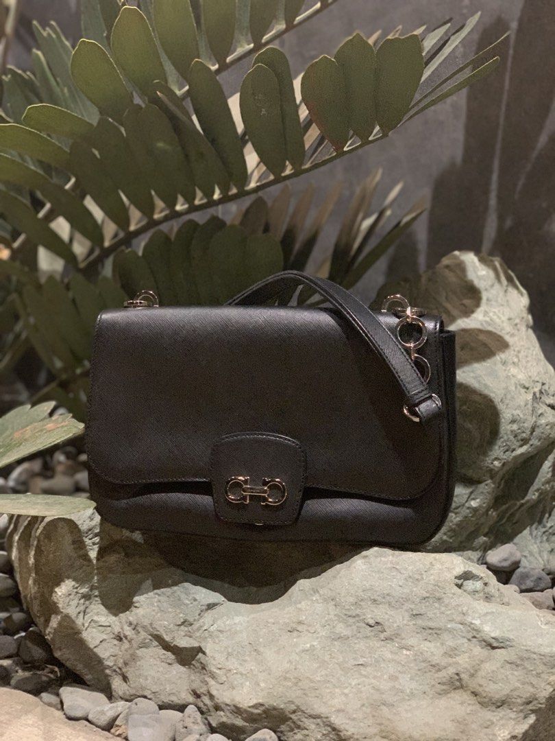 Salvatore Ferragamo leather shoulder bag (Category: Luxury Bags & Wallets) located in Manila. Submitted by adreamthrift27 (Listing ID 1452845298, Image 1). Description: “Salvatore Ferragamo” 2010’s Gancini leather shoulder bag Rank: A Height 19.5 cm, Width 29 cm, Depth 6.5 cm Shoulder strap 57 cm nego .