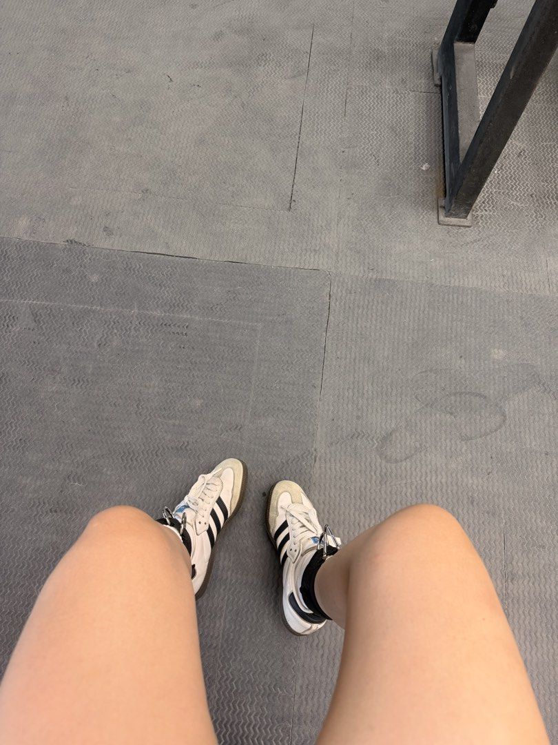 SAMBA OG WHITE BLACK 6.5 womens (Category: Sneakers) located in Manila. Submitted by bebu1999 (Listing ID 1452719443, Image 1). Description: samba og white black 6.5 womens no box 2,800 only.