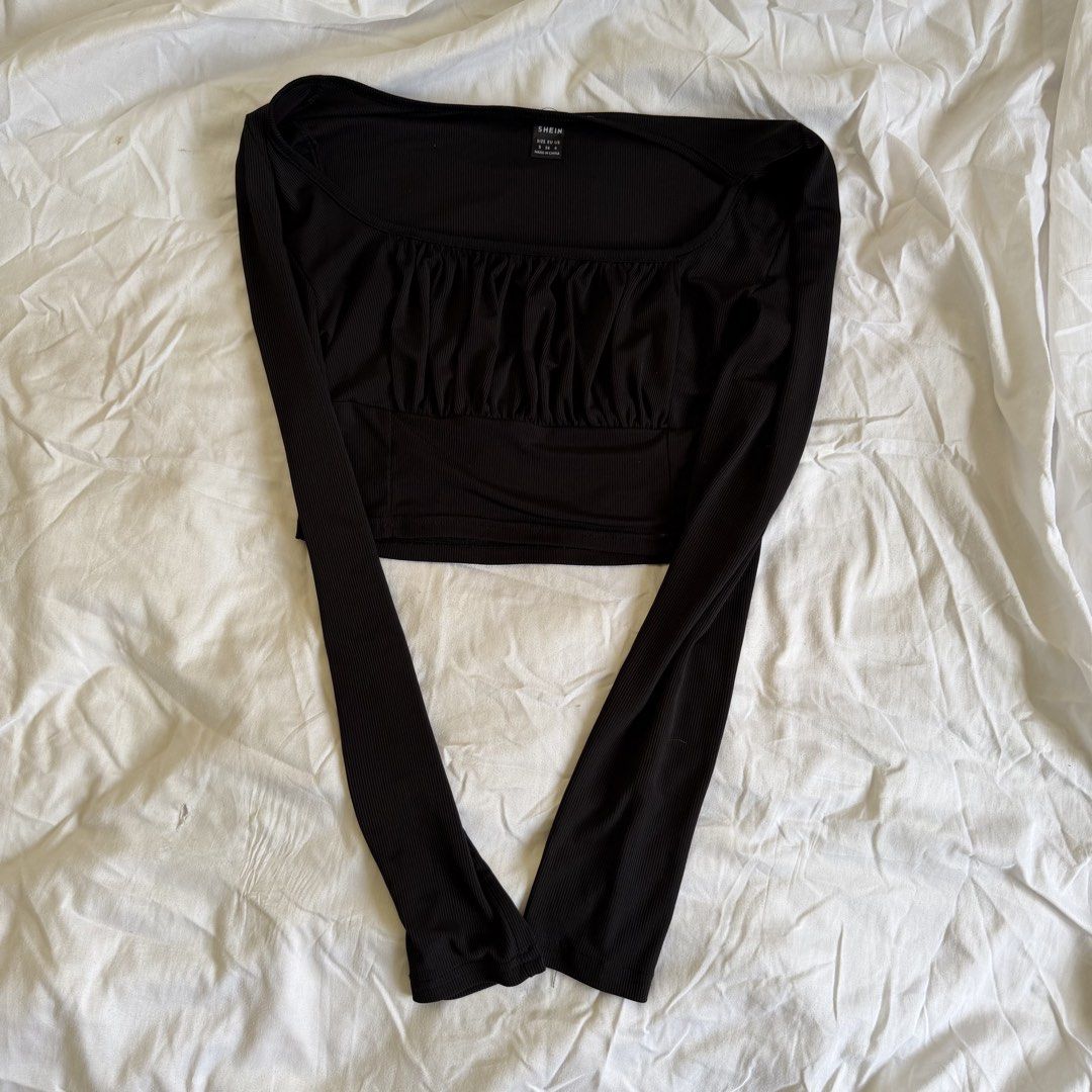 Shein Black Square Neck Long Sleeve Crop Top (Category: Others Tops) located in Cavite. Submitted by kydeclutter (Listing ID 1452774059, Image 1). Description: - Black long sleeve crop top with a flattering square neckline - Only worn twice! .