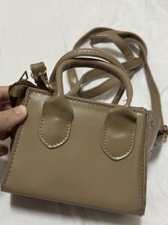 (Category: ) located in . Submitted by abbyyyshop (Listing ID 1452865348, Image 1). Description: .