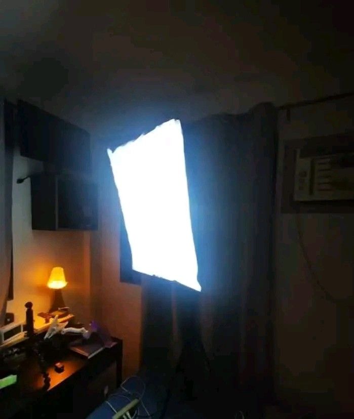 Softbox studio lights (Category: Lighting & Studio Equipment) located in Manila. Submitted by marvieobordo (Listing ID 1452778466, Image 2). Description: Photography Kit studio softbox lights.