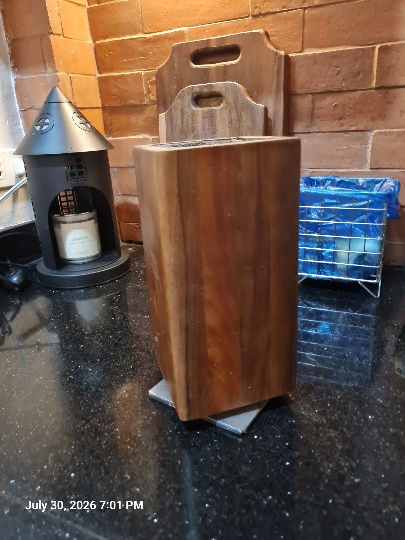 Solid Wood Magnetic Kitchen Knife Holder (Category: Knives & Chopping Boards) located in Antipolo. Submitted by sorastudio (Listing ID 1452817680, Image 2). Description: magnetic solid wood.