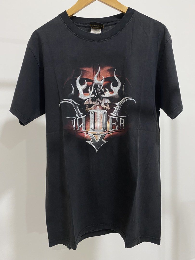 STAR WARS (Category: Tshirts & Polo Shirts) located in Alor Gajah. Submitted by mindwreckshops (Listing ID 1452859639, Image 2). Description: 🔥FOR SALE🔥 Nak Jual Murah Murah Je Condition 8.5/10 Leher masih Cantik Print Pun Lawo hanya ada minor crack shj Colour masih cantik Tiada Tulang Tepi Copyright LucasFilm Ltd. & TM Size On Tag M (P20 L28.5) Made In Bangladesh 🇧🇩 *Karakter Dark Vader. Rugi tak beli 🤗 *Berminat terus tekan butang ‘BUY’.