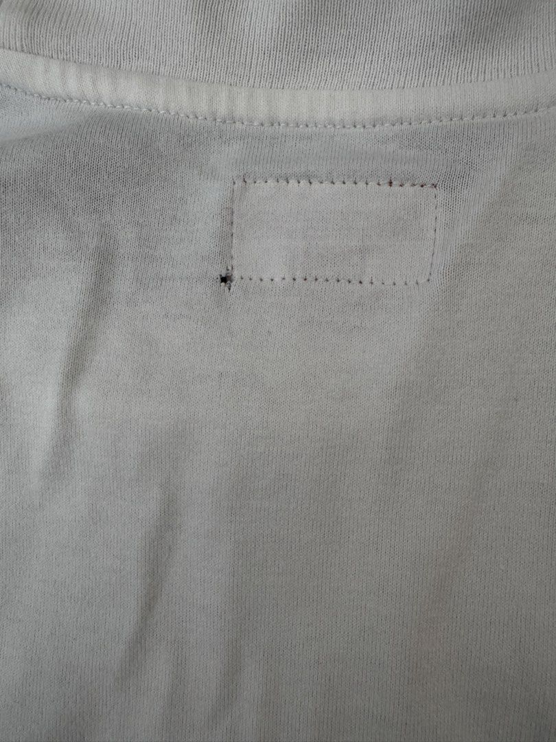 Supreme Compagnie de Qualité T-shirt White (Category: Tshirts & Polo Shirts ) located in Pasig City. Submitted by archive.project (Listing ID 1452772041, Image 3). Description: - White Supreme T-shirt - Features 'Compagnie de Qualité' text on the front - Minor flaw: small hole near the back tag - Perfect for everyday casual outfits 600 only.