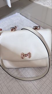 (Category: ) located in . Submitted by preloved.bellu (Listing ID 1452788393, Image 1). Description: .