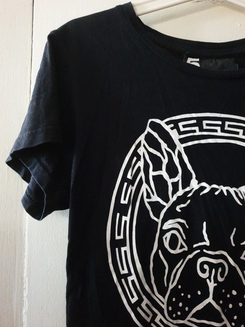 TEE (Category: Shirts) located in Singapore. Submitted by buriedtreasure (Listing ID 1452741897, Image 3). Description: SALVATORE TEE in XS Cannot wear due to weight gain Selling 'As shown' & 'As is' .