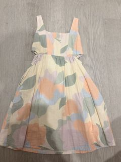 (Category: ) located in . Submitted by clearmywardrobe13 (Listing ID 1452752164, Image 1). Description: .