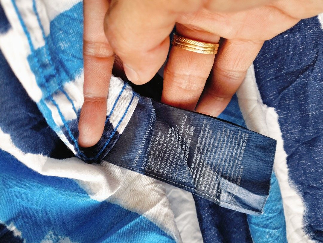 to.tommy Hilfiger Slim fit (Category: Activewear) located in San Carlos City. Submitted by guioverlua72920 (Listing ID 1452701489, Image 3). Description: Tommy Hilfiger Slim fit Xl on tag W21 L29 As new condition No issue ₱450+sf.
