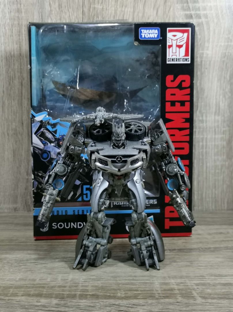 TRANSFORMERS SS DOTM SOUNDWAVE CUSSTOM W/ DNA KIT (Category: Figurines & Statues) located in Angeles City. Submitted by swodahs (Listing ID 1452704458, Image 2). Description: READ PROPERLY SURE BUYERS ONLY BIB complete, no issues. Custom painted and comes with DNA upgrade kit for chest and weapons NO MORE ASKING FOR PICTURES YAN NA NASA POST Negotiable for sure buyers RFS: Need funds Payment : GCash Shipping : LBC Location : Angeles.