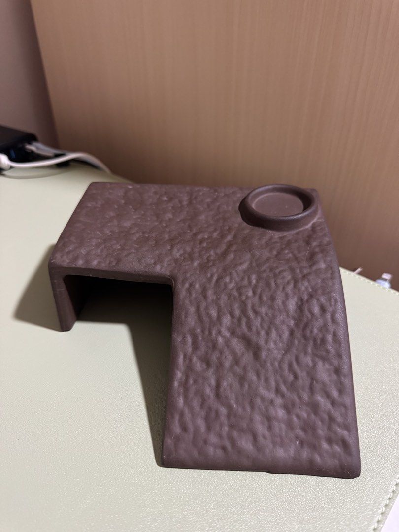 Turtle Basking Platform (Category: Homes & Other Pet Accessories) located in Singapore. Submitted by elysar.sg26 (Listing ID 1452842701, Image 2). Description: Hi. Welcome to my Carousell 💕 ------------------------------------------------ Measurements: L16 x W17 x H6cm ------------------------------------------------ Feel free to chat with me if you have any questions. And if you are interested, please make an offer and let me know how you would