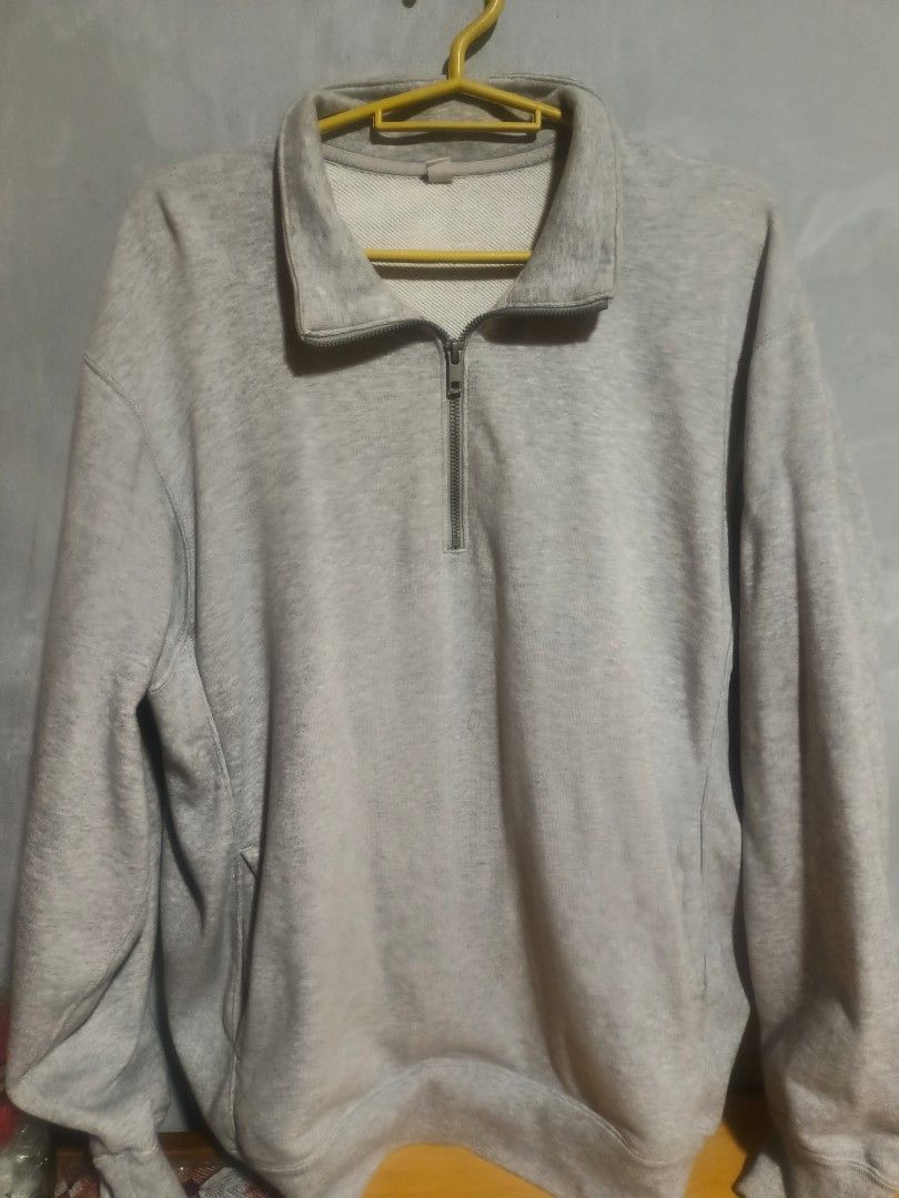 Uniqlo Half-Zip Sweatshirt Grey Size M (Category: Coats, Jackets and Outerwear) located in Calamba. Submitted by keiuwu (Listing ID 1452763763, Image 1). Description: Uniqlo Half Zip Sweatshirt Gray M on Tag (22.5W x 26L) No issue Washed ready to wear Peronal used 600+sf calamba loc jnt/lalamove.