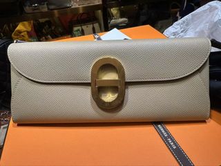 (Category: ) located in . Submitted by brandstationsg (Listing ID 1452858236, Image 1). Description: .